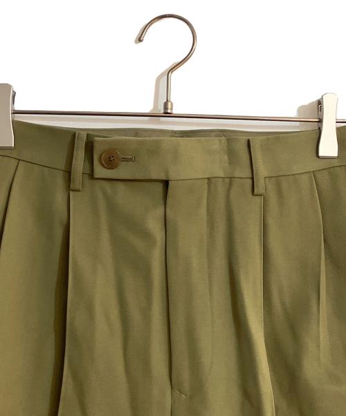 AURALEE（オーラリー）AURALEE (オーラリー) LIGHT WOOL MAX GABARDINE SLACKS/ライトウールマックスギャバジンスラックス グリーンの古着・服飾アイテム
