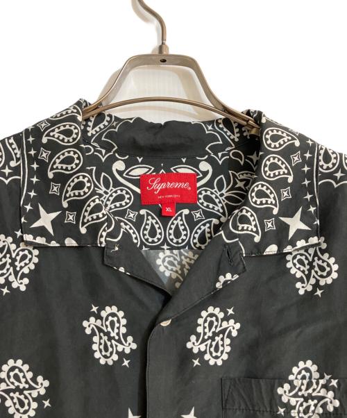 SUPREME（シュプリーム）SUPREME (シュプリーム) Bandana Silk S/S Shirt/バンダナ シルク ショートスリーブ シャツ ブラック サイズ:XLの古着・服飾アイテム