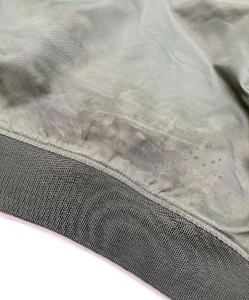 A BATHING APE（アベイシングエイプ）A BATHING APE (アベイシングエイプ) UNDEFEATED (アンディフィーテッド) ワッペン装飾MA-1ジャケット カーキ サイズ:Ｍの古着・服飾アイテム