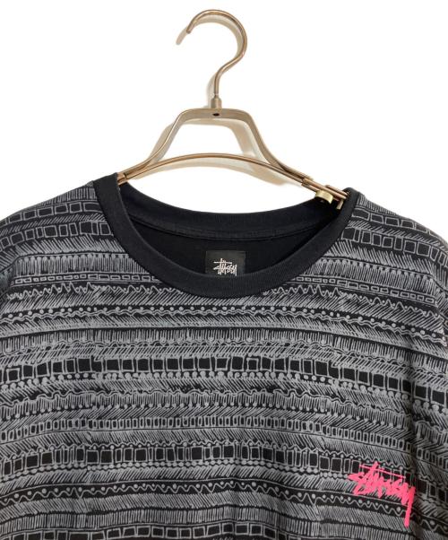 stussy（ステューシー）stussy (ステューシー) トータルパターンボーダーTシャツ ブラック サイズ:Ｌの古着・服飾アイテム