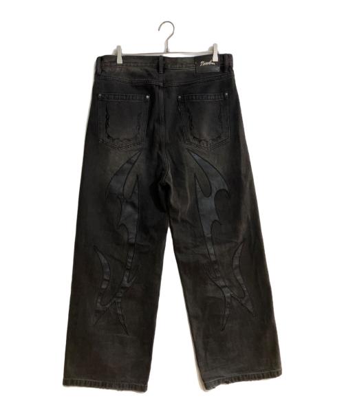 SUPPLIER（サプライヤー）SUPPLIER (サプライヤー) Tribal Leather Patch Baggy Denim Jeans ブラック サイズ:XLの古着・服飾アイテム