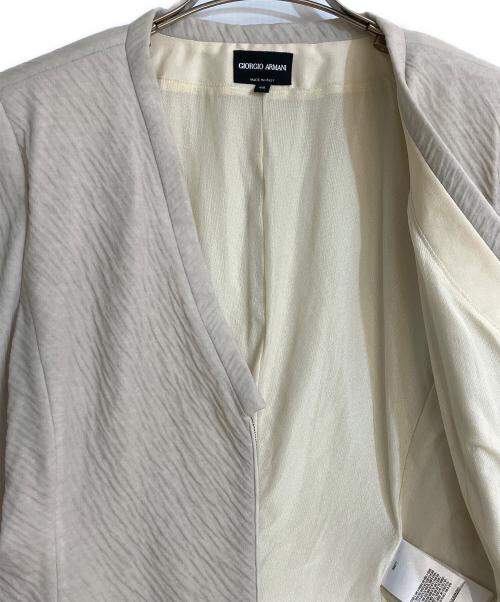 GIORGIO ARMANI（ジョルジョアルマーニ）GIORGIO ARMANI (ジョルジョアルマーニ) ジップアップノーカラージャケット アイボリー サイズ:48の古着・服飾アイテム