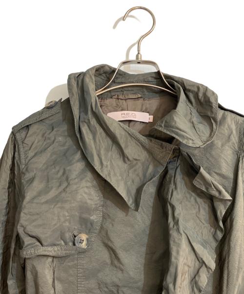 RED VALENTINO（レッドヴァレンティノ）RED VALENTINO (レッドヴァレンティノ) シワ加工変形ナイロントレンチコート グレー サイズ:XSの古着・服飾アイテム