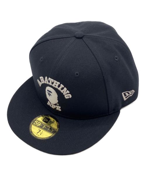 New Era（ニューエラ）New Era (ニューエラ) A BATHING APE (アベイシングエイプ) GLOW IN THE DARK COLLEGE NEW ERA 59FIFTY CAP ネイビー サイズ:Ｓ 未使用品の古着・服飾アイテム