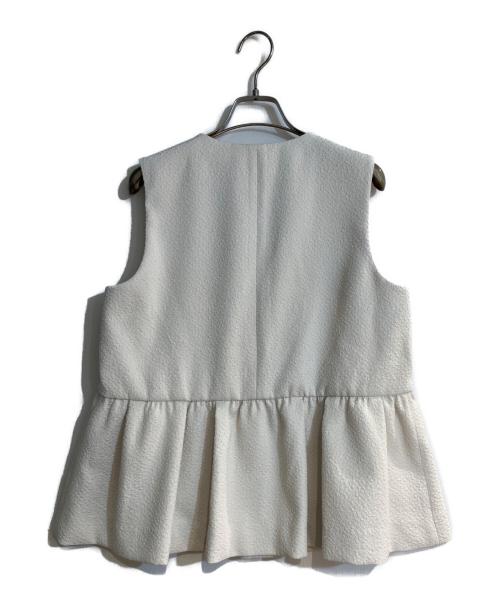 M-PREMIER（エムプルミエ）M-PREMIER (エムプルミエ) ジャガードペプラムジレ ホワイト サイズ:36の古着・服飾アイテム