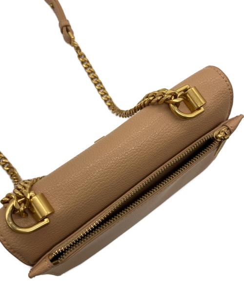 CHARLES & KEITH（チャールズアンドキース）CHARLES & KEITH (チャールズアンドキース) チェーンショルダーバッグ ベージュの古着・服飾アイテム