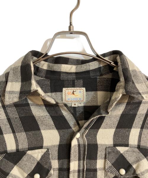 WYTHE（ワイス）WYTHE (ワイス) Washed Flannel Pearlsnap Shirt（ウォッシュド フランネル パールスナップ シャツ） ベージュ×ブラック サイズ:Mの古着・服飾アイテム
