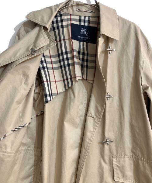 BURBERRY LONDON（バーバリーロンドン）BURBERRY LONDON (バーバリーロンドン) ファイヤーマンコート ベージュ サイズ:不明の古着・服飾アイテム