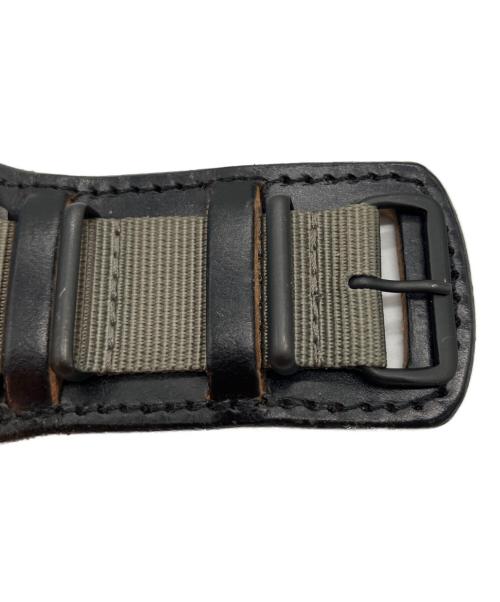 mout recon tailor（マウトリーコンテーラー）MOUT RECON TAILOR (マウトリーコンテーラー) マウトバンドレザーストラップカフ フォー アップルウォッチ ブラックの古着・服飾アイテム