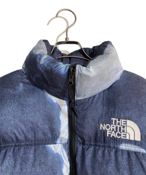 THE NORTH FACE（ザ ノース フェイス）THE NORTH FACE (ザ ノース フェイス) Supreme (シュプリーム) 21AW Bleached Denim Print Nuptse Jacket ブルー サイズ:Mの古着・服飾アイテム