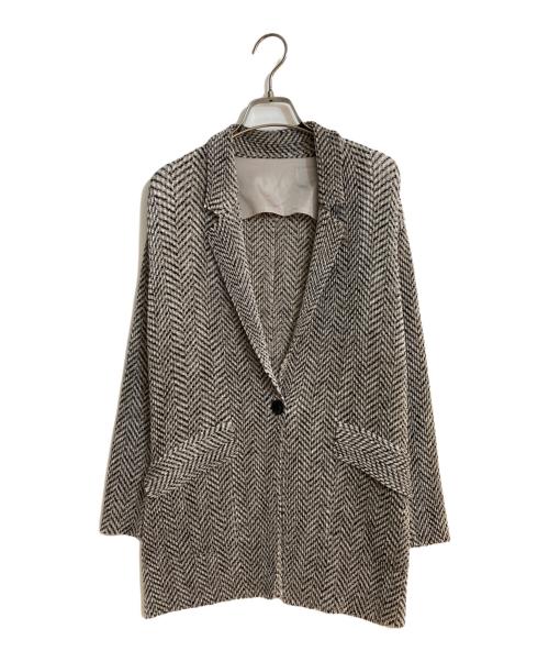 SPECCHIO（スペッチオ）SPECCHIO (スペッチオ) シャトルプリーツ ピークドラペル テーラードジャケット ベージュ サイズ:40の古着・服飾アイテム