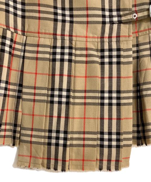 BURBERRY（バーバリー）BURBERRY (バーバリー) ヴィンテージチェック スカート ベージュ サイズ:UK 2の古着・服飾アイテム