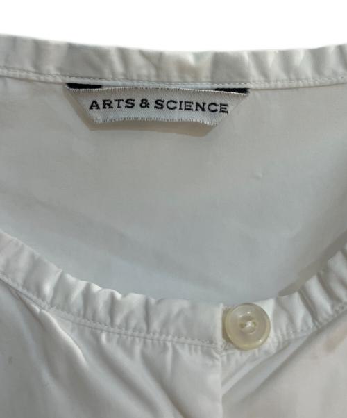 ARTS&SCIENCE（アーツアンドサイエンス）ARTS&SCIENCE (アーツアンドサイエンス) ハイカウントタイプライターヘンリーネックワイドブラウス ホワイト サイズ:Sの古着・服飾アイテム