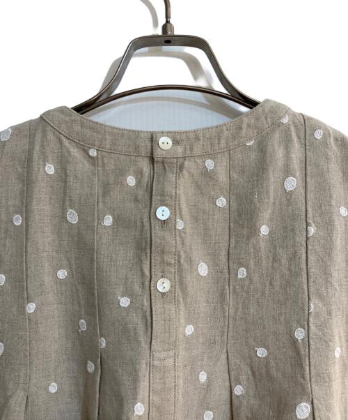 nofl（ノフル）NOFL (ノフル) リネンドット刺繍タックワンピース ブラウン サイズ:M 未使用品の古着・服飾アイテム