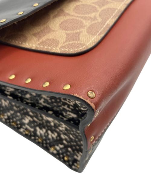 COACH（コーチ）COACH (コーチ) フラワーモチーフ パーカーウィズボーダー リベットアンドスネークスキン チェーン ショルダーバッグ ブラック×ブラウンの古着・服飾アイテム