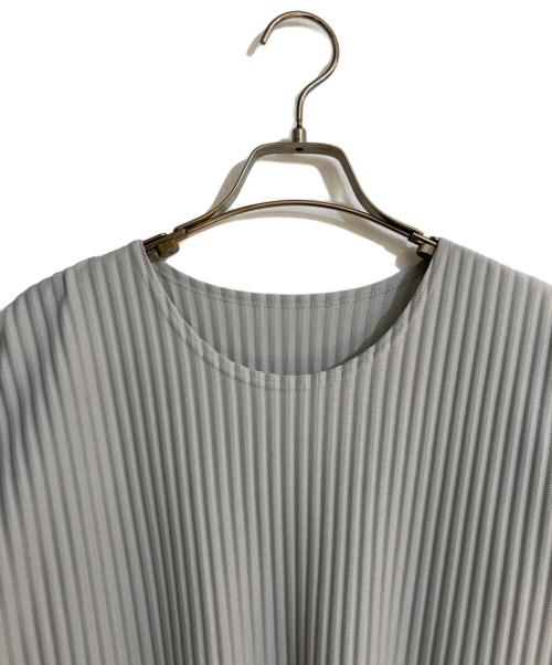 HOMME PLISSE ISSEY MIYAKE（オム プリッセ イッセイ ミヤケ）HOMME PLISSE ISSEY MIYAKE (オム プリッセ イッセイ ミヤケ) BASICS プリーツロングスリーブカットソー グレー サイズ:2の古着・服飾アイテム