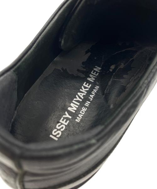 ISSEY MIYAKE MEN（イッセイミヤケメン）ISSEY MIYAKE MEN (イッセイミヤケメン) 16AWローカットスニーカー ブラック サイズ:41の古着・服飾アイテム