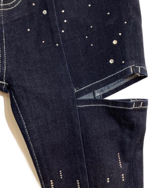 darich（ダーリッチ）Darich (ダーリッチ) ドロップビジューフレアデニムパンツ インディゴ サイズ:Mの古着・服飾アイテム