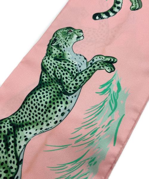 HERMES（エルメス）HERMES (エルメス) Maxi-twilly slim Cheetahs/マキシツイリー スリム チーター ピンクの古着・服飾アイテム