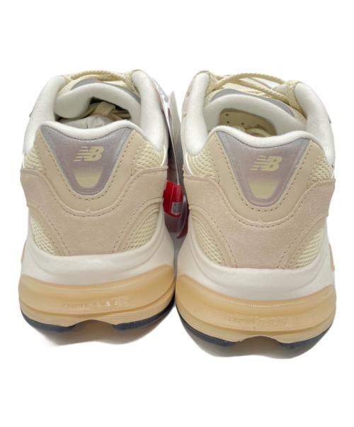 NEW BALANCE（ニューバランス）NEW BALANCE (ニューバランス) ABZORB 2010 ベージュ サイズ:27.5 未使用品の古着・服飾アイテム