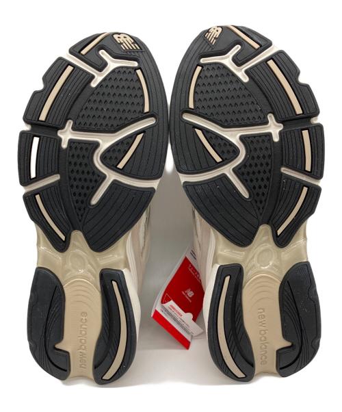 NEW BALANCE（ニューバランス）NEW BALANCE (ニューバランス) ABZORB 2010 ベージュ サイズ:27.5 未使用品の古着・服飾アイテム