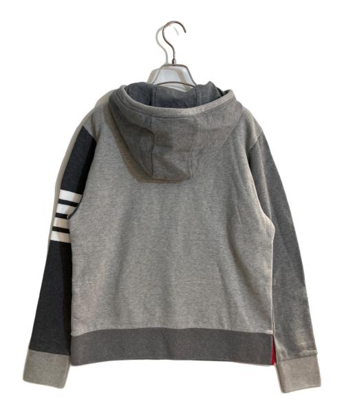 Thom Browne（トムブラウン）Thom Browne (トムブラウン) 4BARアームプルオーバーパーカー グレー サイズ:2の古着・服飾アイテム