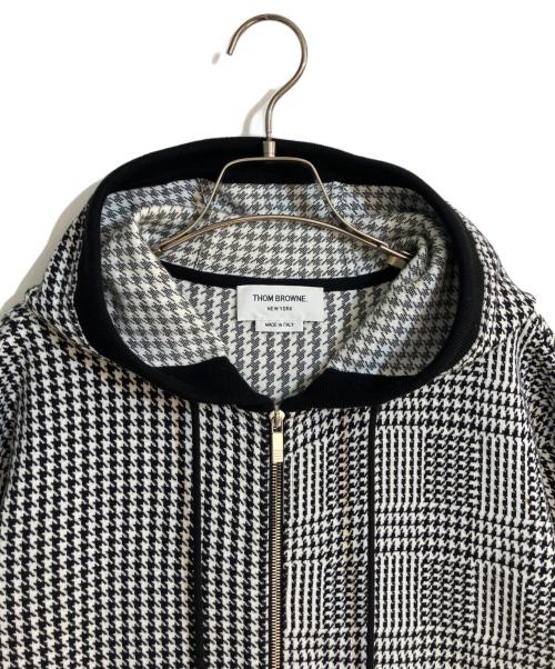 Thom Browne（トムブラウン）Thom Browne (トムブラウン) 千鳥格子柄4-BARジップパーカー ホワイトの古着・服飾アイテム