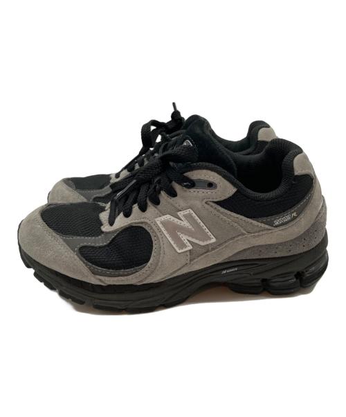 NEW BALANCE（ニューバランス）NEW BALANCE (ニューバランス) U2002RM ブラック×ベージュ サイズ:23の古着・服飾アイテム