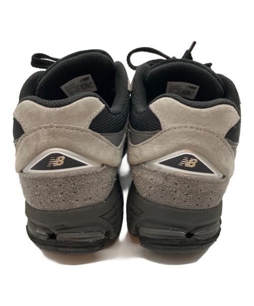 NEW BALANCE（ニューバランス）NEW BALANCE (ニューバランス) U2002RM ブラック×ベージュ サイズ:23の古着・服飾アイテム