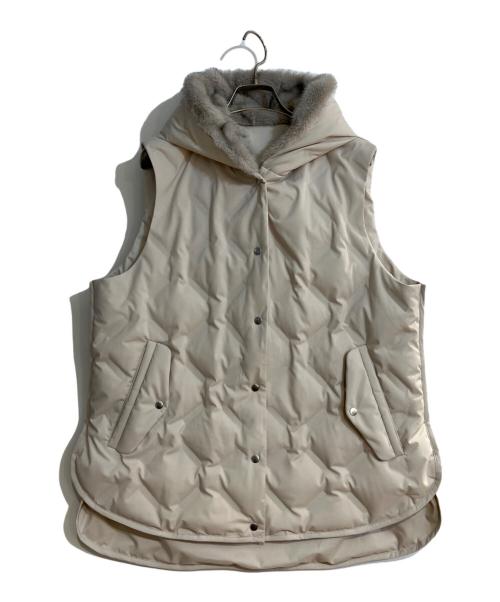 Gabardine K.T（ギャバシンケーティー）Gabardine K.T (ギャバシンケーティー) フーデッド ダウンジレ ホワイト サイズ:9の古着・服飾アイテム