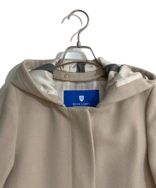 BLUE LABEL CRESTBRIDGE（ブルーレーベルクレストブリッジ）BLUE LABEL CRESTBRIDGE (ブルーレーベルクレストブリッジ) フーデッドコート ベージュ サイズ:36の古着・服飾アイテム