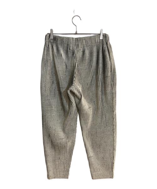HOMME PLISSE ISSEY MIYAKE（オム プリッセ イッセイ ミヤケ）HOMME PLISSE ISSEY MIYAKE (オム プリッセ イッセイ ミヤケ) NETWORK CHECKプリーツパンツ ホワイト サイズ:2の古着・服飾アイテム
