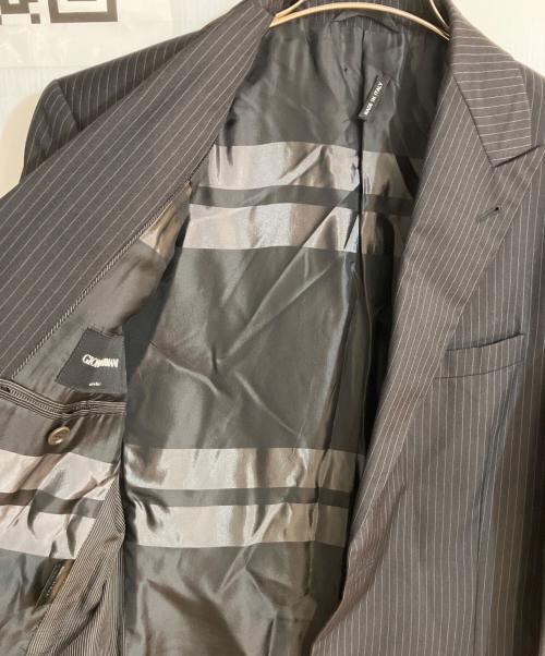GIORGIO ARMANI（ジョルジオアルマーニ）GIORGIO ARMANI (ジョルジオアルマーニ) ピークドラペルストライプセットアップスーツ ブラック サイズ:46の古着・服飾アイテム