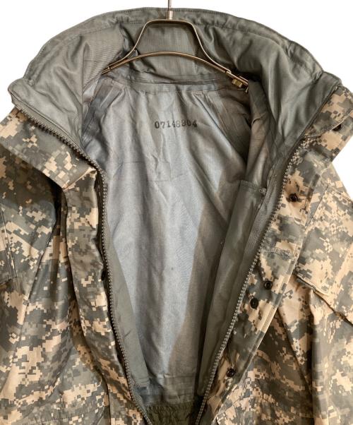 US ARMY（ユーエスアーミー）US ARMY (ユーエスアーミー) UNIVERSAL CAMO PATTREN GORE-TEX PARKA/ユニバーサルカモパターンゴアテックスパーカー グリーン サイズ:S-Rの古着・服飾アイテム