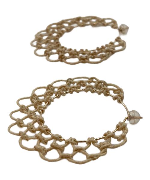 SIRISIRI（シリシリ）SIRISIRI (シリシリ) ARABESQUE EARRINGS HOOP WHT MINI/アラベスク イヤリングス フープ ホワイト ミニ ベージュの古着・服飾アイテム