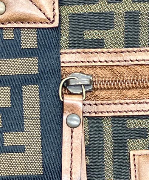 FENDI（フェンディ）FENDI (フェンディ) ズッカ柄ハンドバッグ ブラウンの古着・服飾アイテム