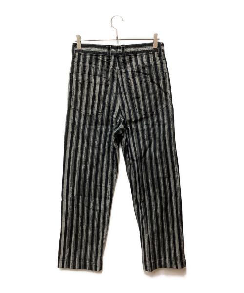 HOMME PLISSE ISSEY MIYAKE（オム プリッセ イッセイ ミヤケ）HOMME PLISSE ISSEY MIYAKE (オム プリッセ イッセイ ミヤケ) ストライプデニムパンツ ブラック サイズ:1の古着・服飾アイテム