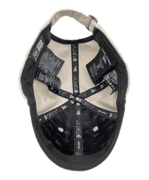 New Era（ニューエラ）New Era (ニューエラ) Yves Saint Laurent (イヴサンローラン) YSL モノグラム キャップ グレーの古着・服飾アイテム
