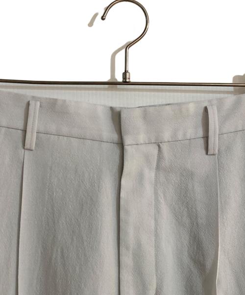 IRENISA（イレニサ）IRENISA (イレニサ) THE TOKYO (ザトーキョー) 別注ONE TUCKS STRAIGHT TROUSERS/ワンタック ストレート トラウザーズ グレー サイズ:2の古着・服飾アイテム