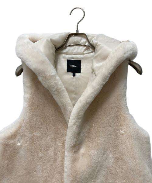 theory（セオリー）theory (セオリー) mariz 2 synthetic fur/マリーズ ツー シンセティック ファー アイボリー サイズ:Mの古着・服飾アイテム