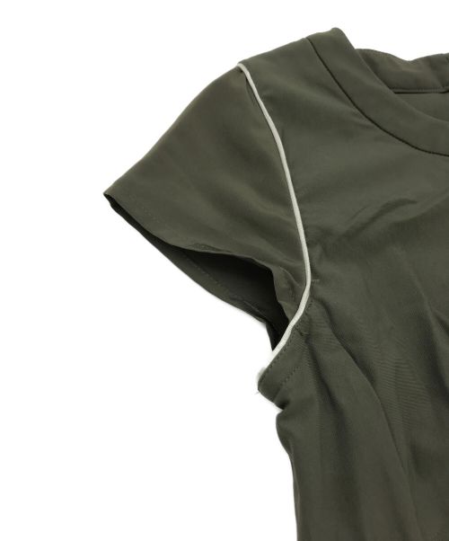 A + TOKYO（エープラス トウキョウ）A + TOKYO (エープラス トウキョウ) カラビナデザインワンピ オリーブ サイズ:1の古着・服飾アイテム