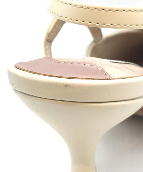 HER LIP TO（ハーリップトゥ）Her lip to (ハーリップトゥ) Buckle-Belted Slingback Pumps ホワイト サイズ:24の古着・服飾アイテム