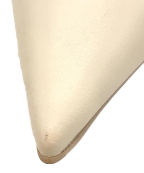 HER LIP TO（ハーリップトゥ）Her lip to (ハーリップトゥ) Buckle-Belted Slingback Pumps ホワイト サイズ:24の古着・服飾アイテム