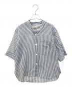 MARGARET HOWELLマーガレットハウエル）の古着「ノーカラーストライプシャツ」｜ホワイト×グレー