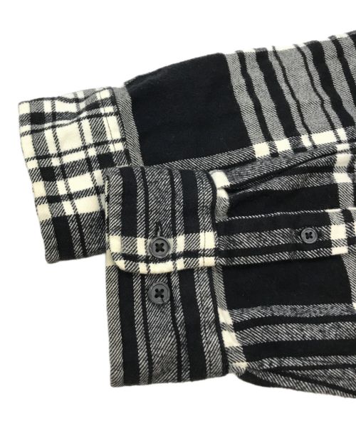 SUPREME（シュプリーム）Supreme (シュプリーム) ネルシャツ ホワイト×ブラック サイズ:Mの古着・服飾アイテム