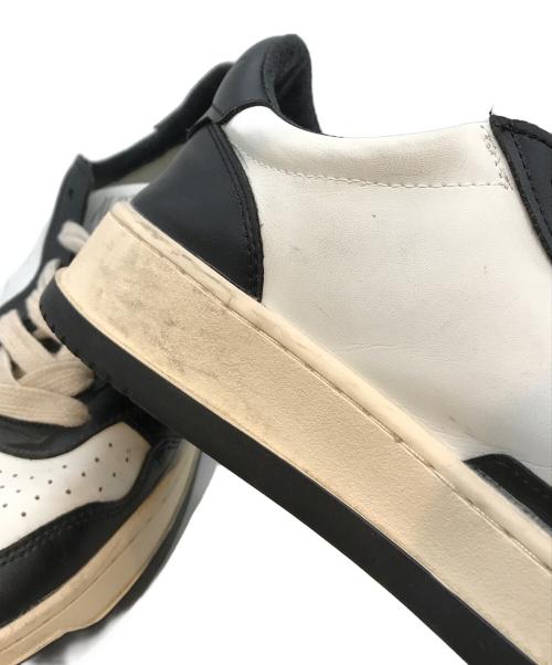 AUTRY（オートリ―）AUTRY (オートリ―) MEDALIST LOW LEATHER/LEATHER BICOLOR UP ホワイト×ブラック サイズ:42の古着・服飾アイテム