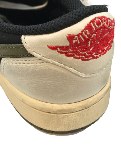 NIKE（ナイキ）NIKE (ナイキ) TRAVIS SCOTT (トラヴィス スコット) ローカットスニーカー オリーブ サイズ:23.5の古着・服飾アイテム