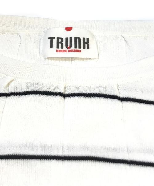 TRUNK HIROKO KOSHINO（トランク ヒロコ コシノ）TRUNK HIROKO KOSHINO (トランク ヒロコ コシノ) インアクセントドルマンニットプルオーバー/洗える ホワイト サイズ:38の古着・服飾アイテム
