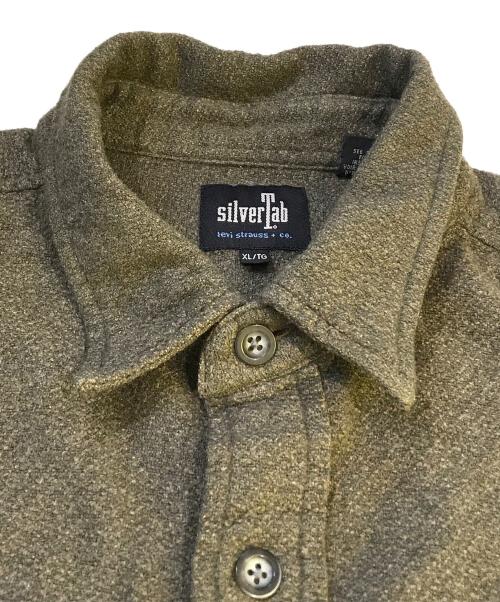 LEVI'S（リーバイス）LEVI'S (リーバイス) シャツ カーキ サイズ:XLの古着・服飾アイテム