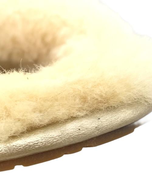 UGG（アグ）UGG (アグ) Scuffette II Cosmos ゴールド サイズ:24の古着・服飾アイテム